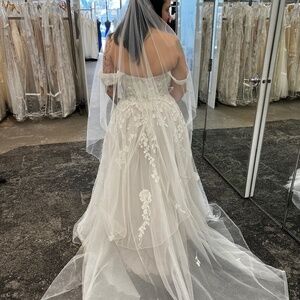 David’s bridal wedding gown
